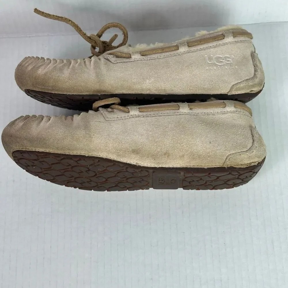 UGG dakota slipper